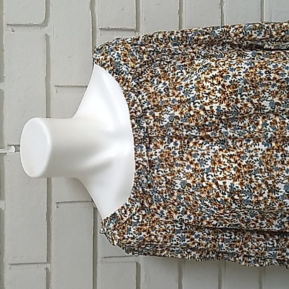 Max Studio Floral Ruffle Long Sleeve Blouse. Size Medium NWT - Picture 2 of 13